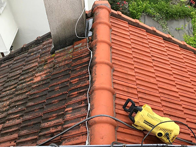 Nettoyage et démoussage de toiture à Clamart (92140) dans les Hauts de Seine (92)
